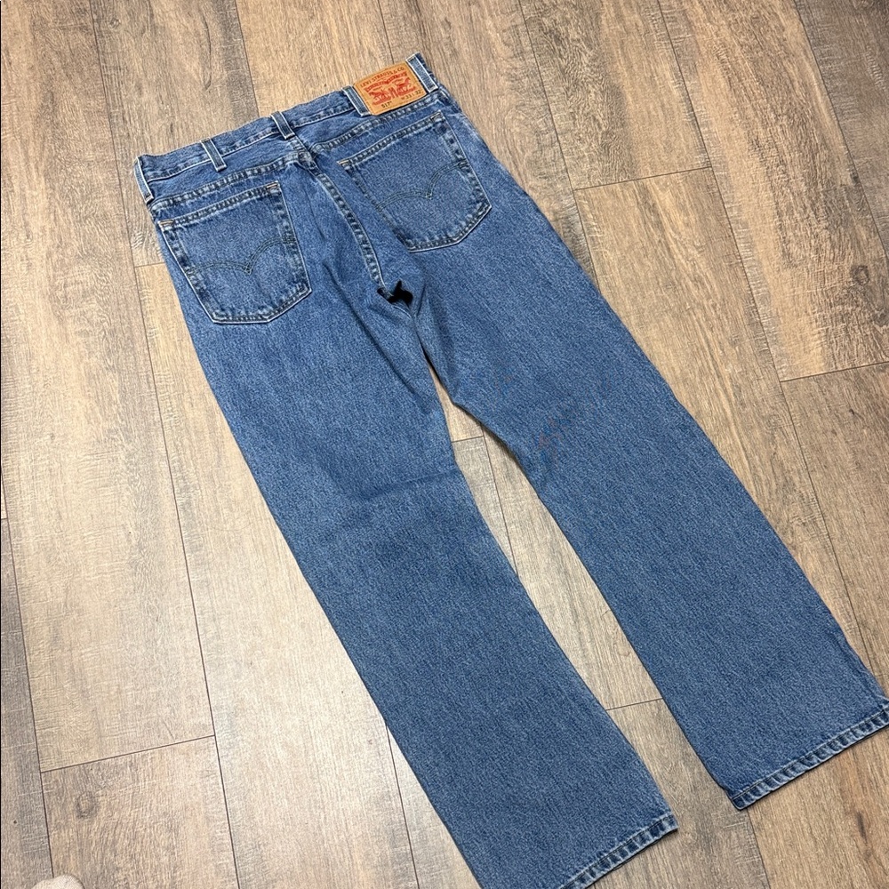 Levi's 517 Men's Straight Jeans in Medium Blue Denim